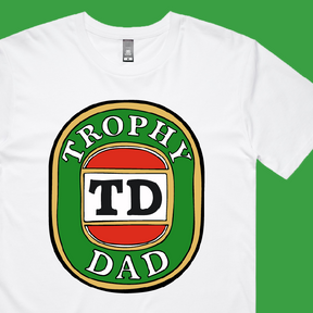 Trophy Dad Victor Bravo 🍺🏆 – Men's T Shirt